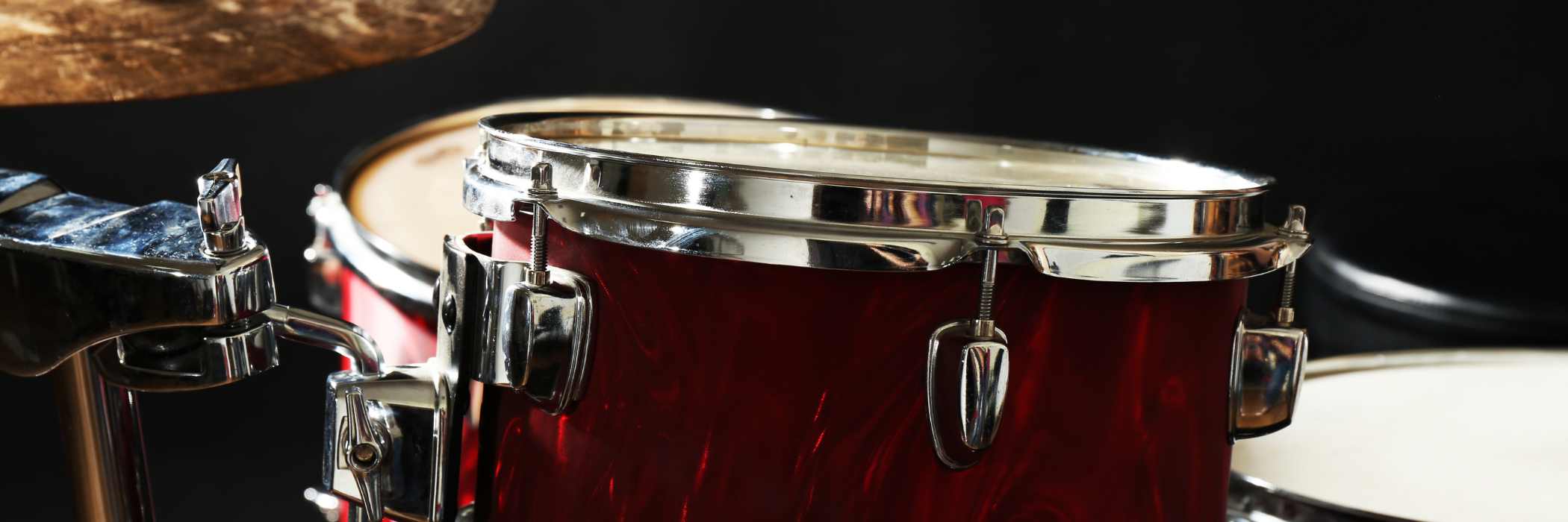 Acoustic drum kits, snare drums and percussion sets for beginners and professional drummers at Son of Drum Australia.