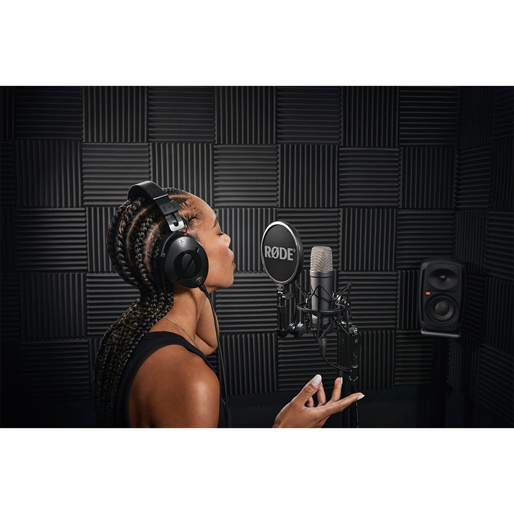 RØDE NT1 Signature Series black microphone Australia