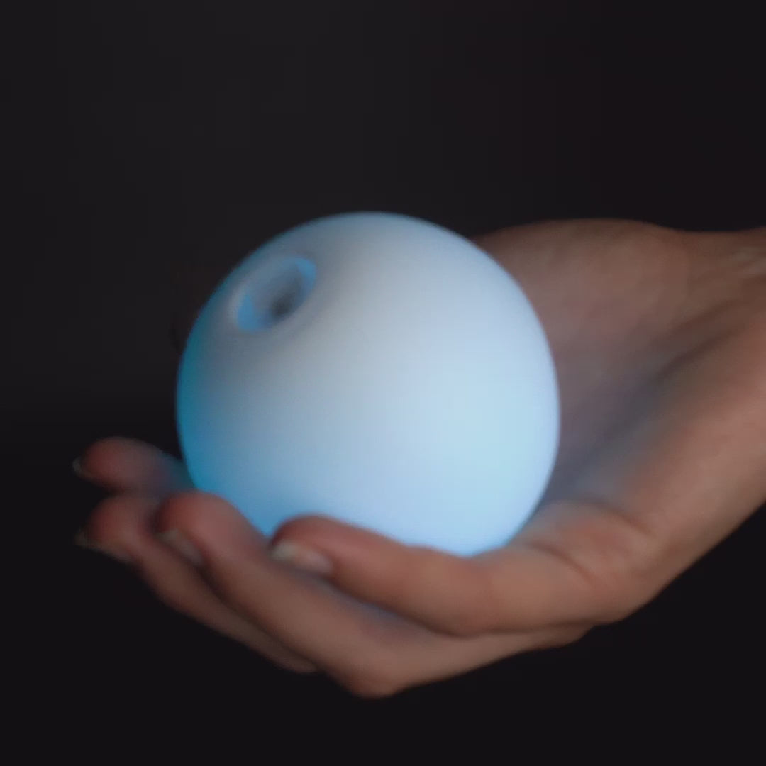 LUMI Pro LED Glow Juggling Ball USB Rechargeable (Lumi) - Set of 3 demo